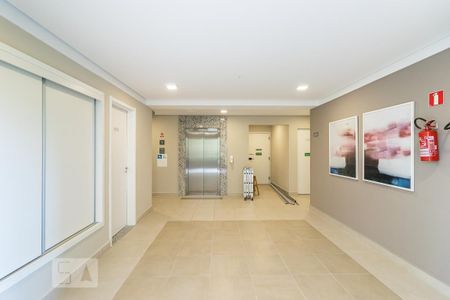 Área Comum - Hall de Entrada     de apartamento para alugar com 1 quarto, 40m² em Vila Penteado, São Paulo