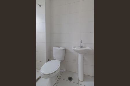 Banheiro de apartamento para alugar com 1 quarto, 40m² em Vila Penteado, São Paulo