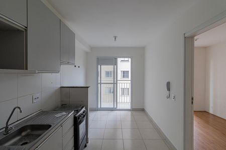 Sala/Cozinha/Área de Serviço  de apartamento para alugar com 1 quarto, 40m² em Vila Penteado, São Paulo