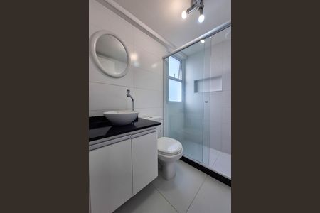 Apartamento à venda com 60m², 2 quartos e 1 vaga Apartamento à venda com 60m², 2 quartos e 1 vagaBanheiro da Suíte 1