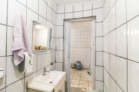 Casa para alugar com 55m², 2 quartos e sem vaga Casa para alugar com 55m², 2 quartos e sem vagaBanheiro