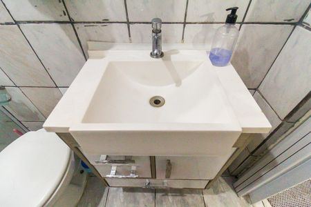 Casa para alugar com 55m², 2 quartos e sem vaga Casa para alugar com 55m², 2 quartos e sem vagaBanheiro