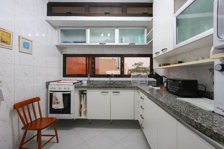 Apartamento à venda com 105m², 3 quartos e 2 vagas Apartamento à venda com 105m², 3 quartos e 2 vagasCozinha