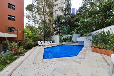 Apartamento à venda com 105m², 3 quartos e 2 vagas Apartamento à venda com 105m², 3 quartos e 2 vagasÁrea comum - Piscina