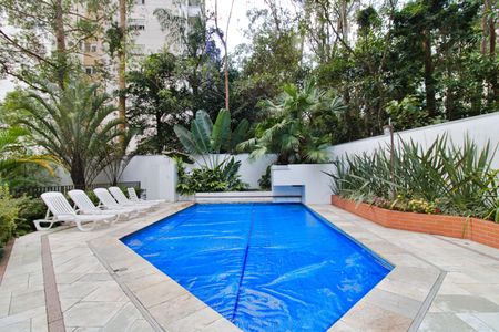 Apartamento à venda com 105m², 3 quartos e 2 vagas Apartamento à venda com 105m², 3 quartos e 2 vagasÁrea comum - Piscina