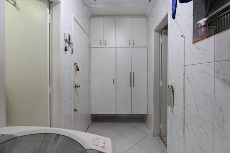 Apartamento à venda com 105m², 3 quartos e 2 vagas Apartamento à venda com 105m², 3 quartos e 2 vagasÁrea de Serviço