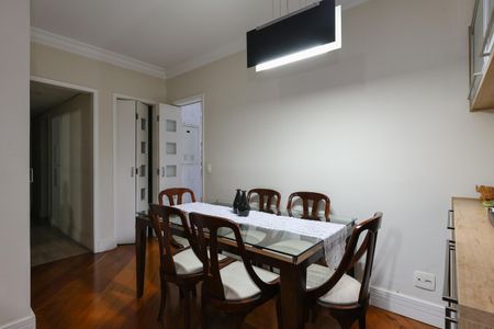 Apartamento à venda com 105m², 3 quartos e 2 vagas Apartamento à venda com 105m², 3 quartos e 2 vagasSala