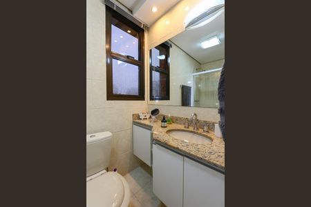Apartamento à venda com 105m², 3 quartos e 2 vagas Apartamento à venda com 105m², 3 quartos e 2 vagasBanheiro da Suíte