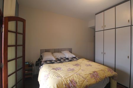 Casa à venda com 96m², 3 quartos e 2 vagasSuíte