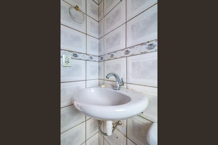 Banheiro de apartamento para alugar com 2 quartos, 55m² em Jardim Umarizal, São Paulo
