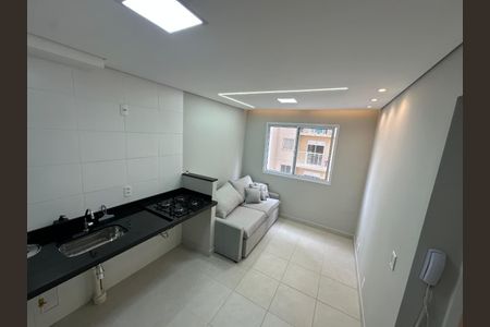 Sala/Cozinha de apartamento para alugar com 2 quartos, 33m² em Vila Ema, São Paulo