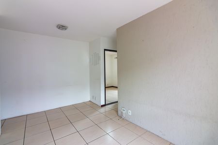 Sala  de apartamento para alugar com 2 quartos, 58m² em Helena Maria, Osasco