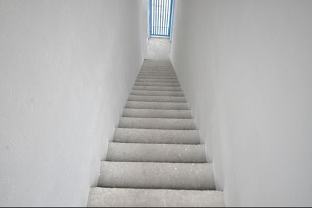 Casa para alugar com 450m², 1 quarto e sem vagaEscada