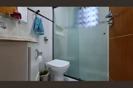 Banheiro 2 de casa à venda com 3 quartos, 200m² em Vila Sacadura Cabral, Santo André