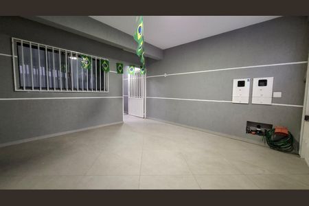 Garagem de casa à venda com 3 quartos, 200m² em Vila Sacadura Cabral, Santo André