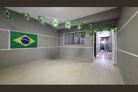 Garagem de casa à venda com 3 quartos, 200m² em Vila Sacadura Cabral, Santo André
