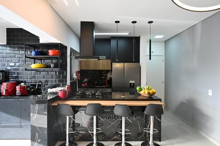Cozinha de apartamento à venda com 3 quartos, 110m² em Vila Suzana, São Paulo