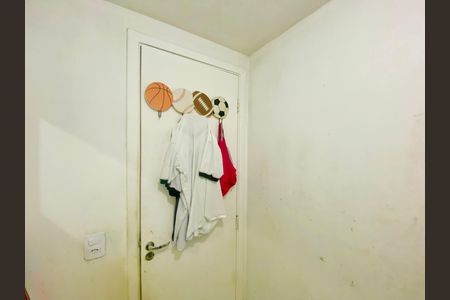 Banheiro de apartamento para alugar com 2 quartos, 46m² em Água Chata, Guarulhos