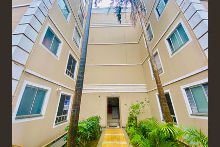 Fachada do bloco de apartamento para alugar com 2 quartos, 46m² em Água Chata, Guarulhos
