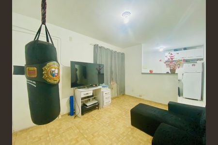 Sala de apartamento para alugar com 2 quartos, 46m² em Água Chata, Guarulhos