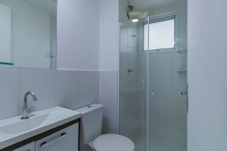 Banheiro de apartamento para alugar com 2 quartos, 48m² em Chácara Granja Velha, Cotia