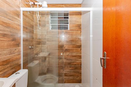 Banheiro de casa para alugar com 1 quarto, 30m² em Parque Bristol, São Paulo