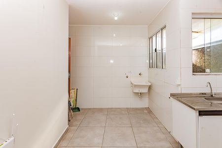 Casa para alugar com 30m², 1 quarto e sem vaga Casa para alugar com 30m², 1 quarto e sem vagaCozinha e Área de Serviço