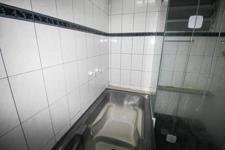 Apartamento para alugar com 60m², 2 quartos e 2 vagasBanheiro