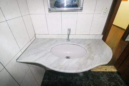 Apartamento para alugar com 60m², 2 quartos e 2 vagasBanheiro