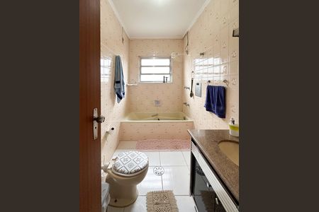 Casa para alugar com 114m², 3 quartos e 1 vagaBanheiro Social