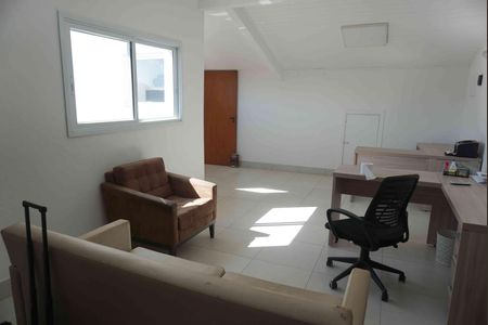 Casa de condomínio para alugar com 405m², 2 quartos e 4 vagasEscritório