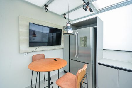 Apartamento para alugar com 76m², 1 quarto e 1 vagaÁrea de Serviço / Espaço Gourmet
