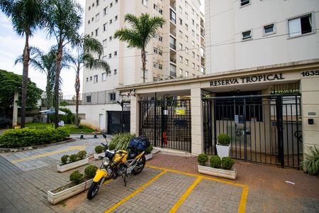 Apartamento para alugar com 54m², 2 quartos e 1 vagaFachada