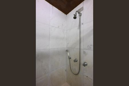 Apartamento à venda com 692m², 4 quartos e 4 vagasBanheiro da Suíte  3