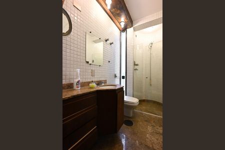 Apartamento à venda com 692m², 4 quartos e 4 vagasBanheiro Suíte 1