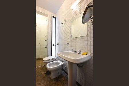 Apartamento à venda com 692m², 4 quartos e 4 vagasBanheiro