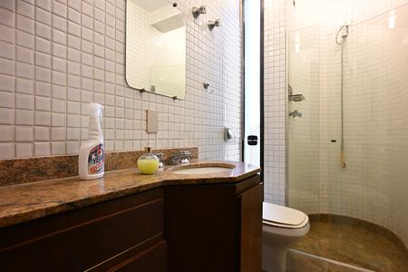 Apartamento à venda com 692m², 4 quartos e 4 vagasBanheiro Suíte 1