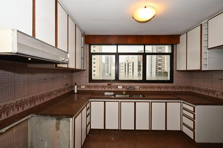 Cozinha de apartamento à venda com 4 quartos, 692m² em Morumbi, São Paulo