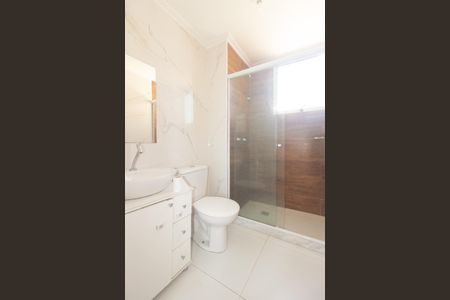 Banheiro de apartamento para alugar com 2 quartos, 44m² em Santa Cruz, Rio de Janeiro