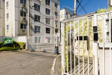 Fachada de apartamento para alugar com 2 quartos, 44m² em Santa Cruz, Rio de Janeiro