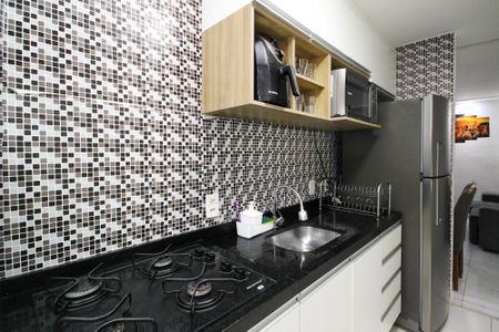 Cozinha de apartamento para alugar com 2 quartos, 43m² em Recanto Vista Alegre, Cotia