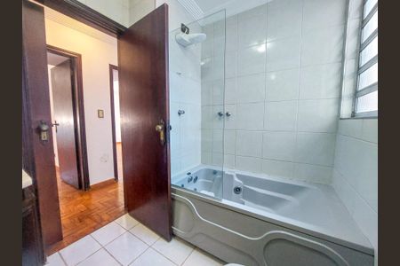 Apartamento para alugar com 164m², 3 quartos e 2 vagasBanheiro