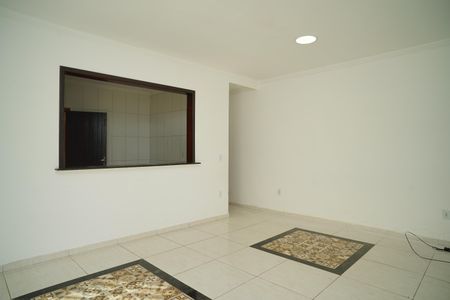 Sala de casa para alugar com 2 quartos, 90m² em Parque Eldorado, Maricá