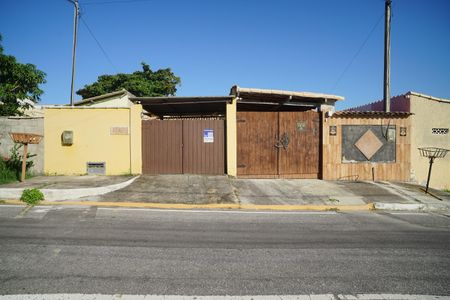 Casa para alugar com 90m², 2 quartos e 1 vaga Casa para alugar com 90m², 2 quartos e 1 vagaFachada