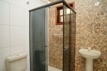 Casa para alugar com 90m², 2 quartos e 1 vaga Casa para alugar com 90m², 2 quartos e 1 vagaBanheiro Social
