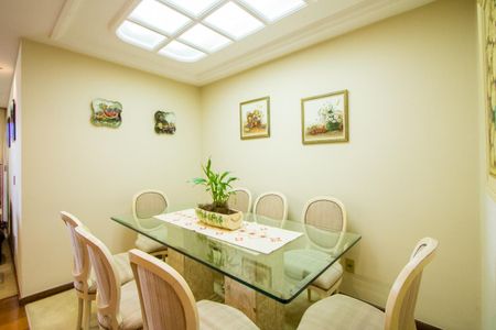Apartamento à venda com 156m², 4 quartos e 3 vagasSala