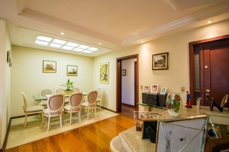 Apartamento à venda com 156m², 4 quartos e 3 vagasSalav