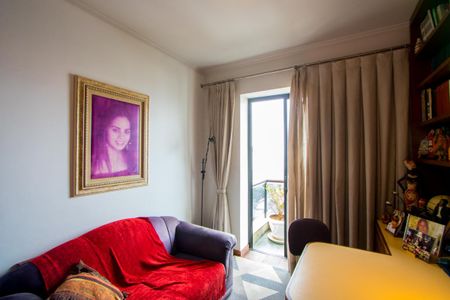Apartamento à venda com 156m², 4 quartos e 3 vagasQuarto 2