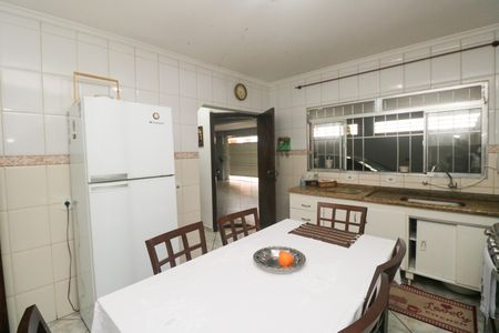 Casa para alugar com 195m², 3 quartos e 3 vagasCozinha