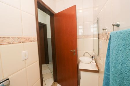 Casa para alugar com 195m², 3 quartos e 3 vagasBanheiro Social